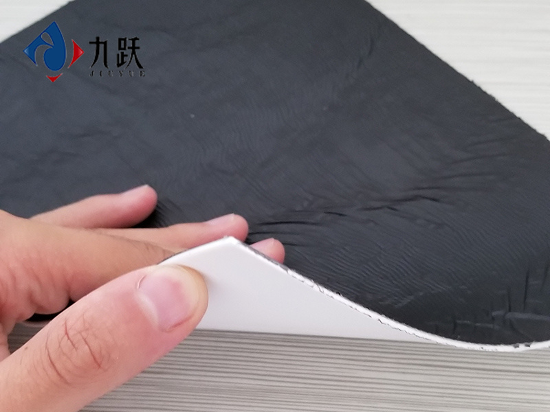 非瀝青基1.5mmC膠面.jpg